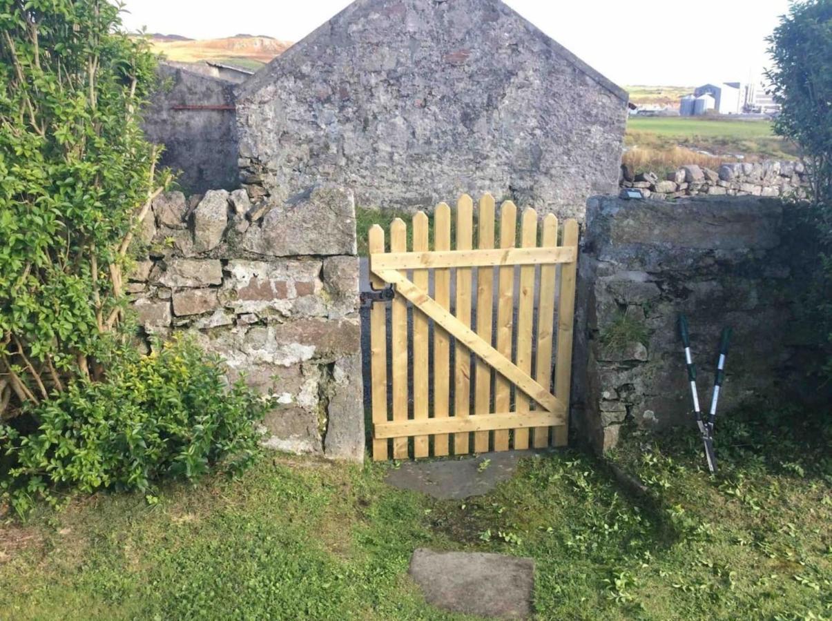 Quaint And Quirky Former Crofters Cottage In ポート・エリン エクステリア 写真